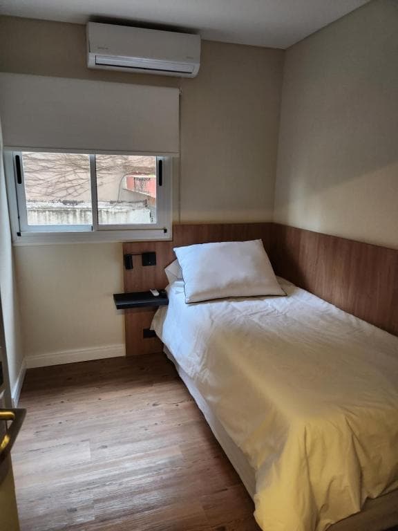 HABITACION CAMA INDIVIDUAL CON BAÑO PROPIO