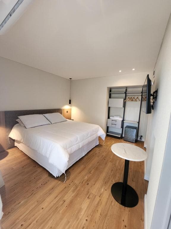 HABITACION CAMA QUEEN CON BAÑO PROPIO