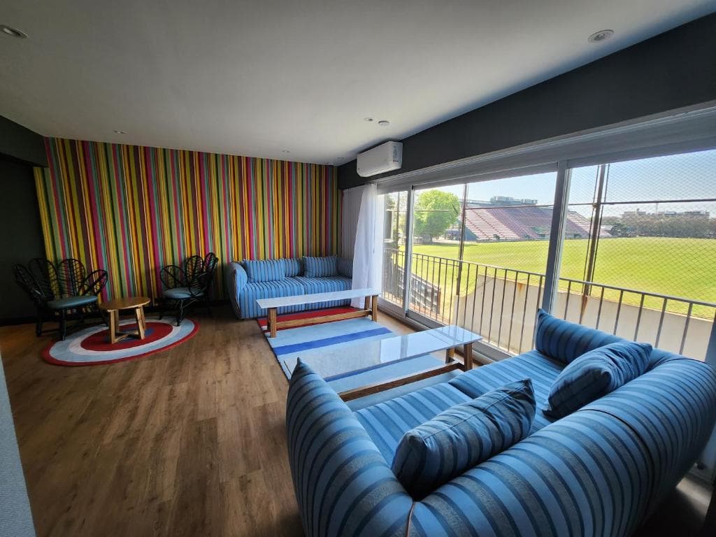 HABITACION KING CON VISTA AL CAMPO DE POLO CON BAÑO PROPIO